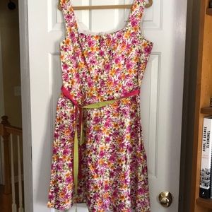 Scarlett floral dress with tie waist - size 16